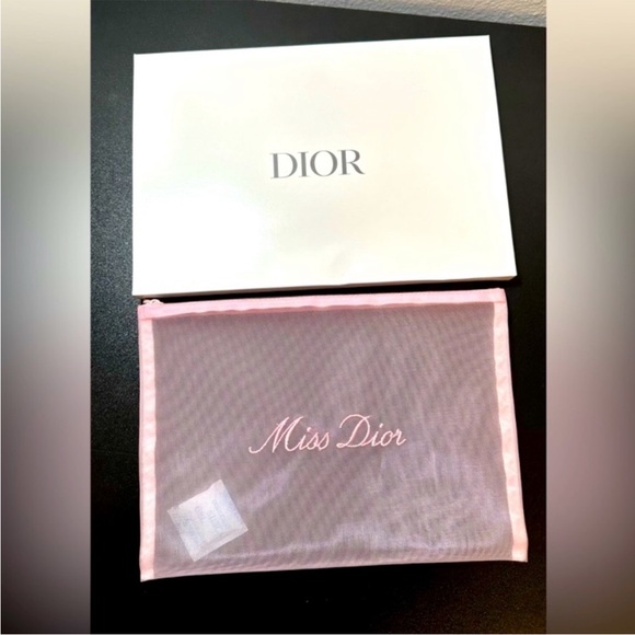 COPY - Miss Dior Mesh Cosmetics Pouch in Pink NIB - Picture 4 of 7